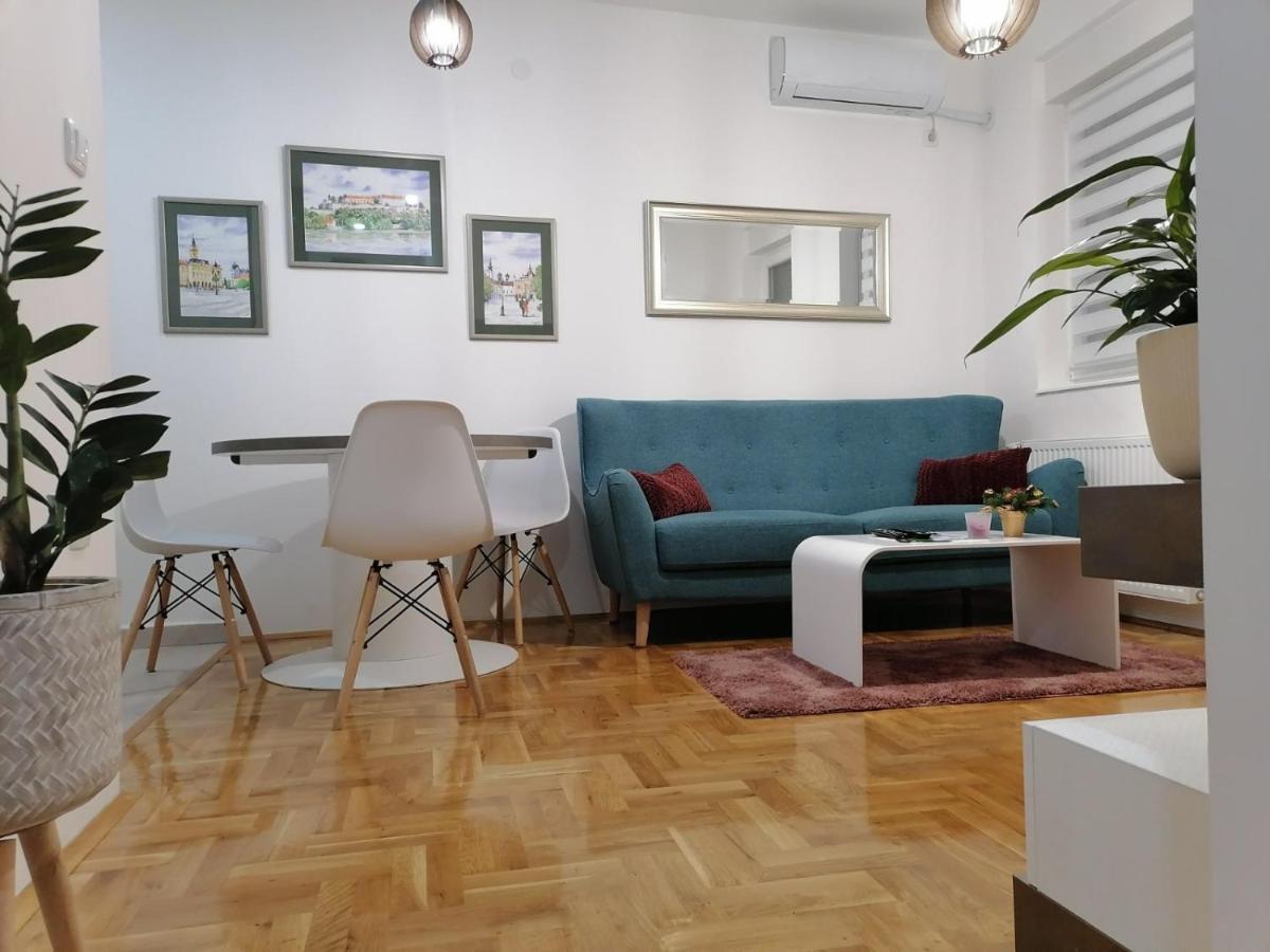 Carmen Deluxe Apartment Novi Sad Exterior photo